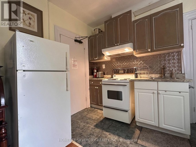 4 - 50 NELSON STREET W, Brampton (Downtown Brampton), Ontario, L6X1C3