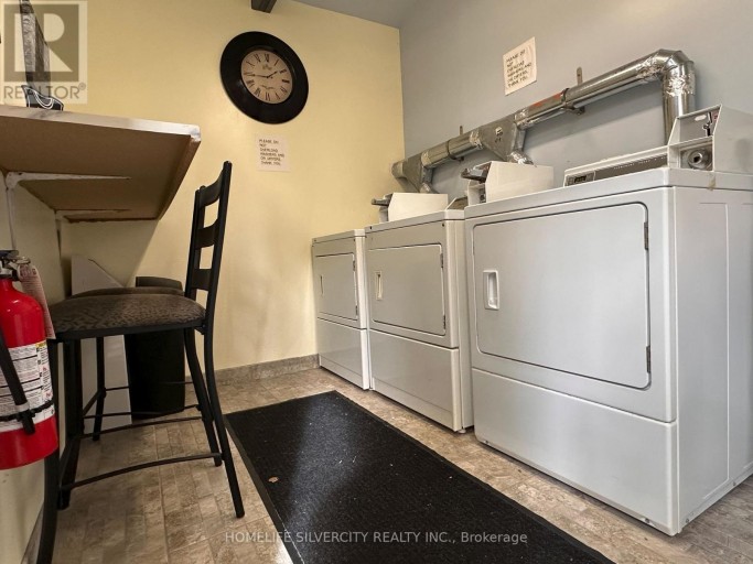 4 - 50 NELSON STREET W, Brampton (Downtown Brampton), Ontario, L6X1C3