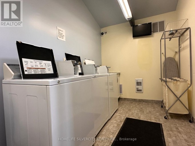 4 - 50 NELSON STREET W, Brampton (Downtown Brampton), Ontario, L6X1C3