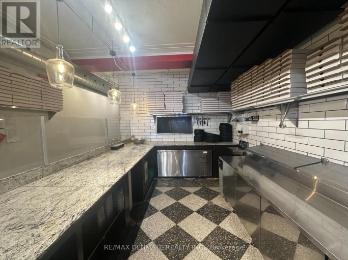 35 KING STREET E, Oshawa (Central), Ontario, L1H1B2