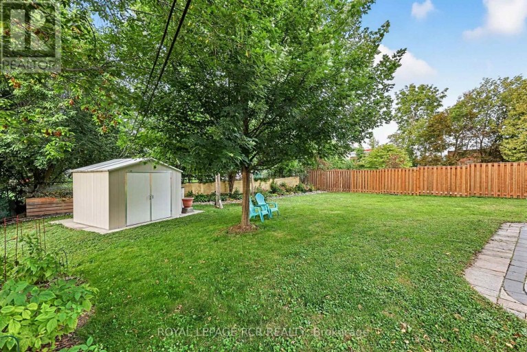 1049 ELGIN STREET, Newmarket (Huron Heights-Leslie Valley), Ontario, L3Y3C3