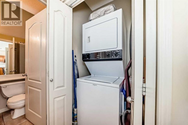 209, 333 Riverfront Avenue SE, Calgary, Alberta, T2G5R1