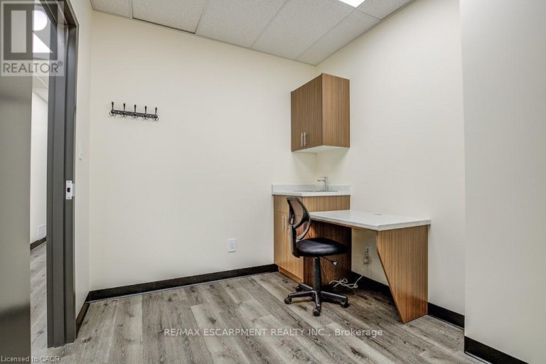 1 - 4987 KING STREET, Lincoln (Beamsville), Ontario, L3J0R5