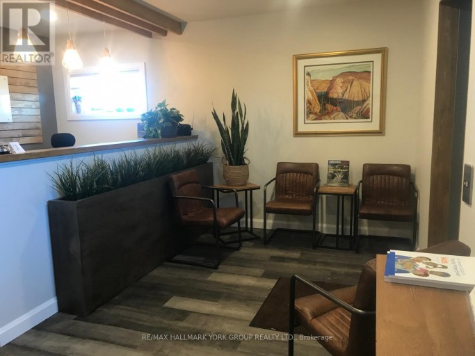 400 - 449 THE QUEENSWAY S, Georgina (Keswick South), Ontario, L4P2C9