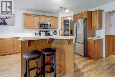 182 Harvest Creek Close NE Calgary Alberta photo 6