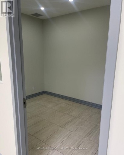 3 - 7195 TRANMERE DRIVE, Mississauga (Northeast), Ontario, L5S1N4