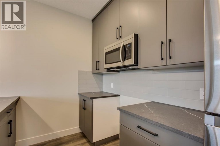 259 Royal Elm Road NW, Calgary, Alberta, T3G0G8