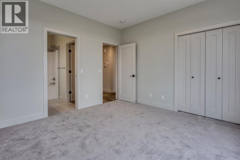 259 Royal Elm Road NW, Calgary, Alberta, T3G0G8