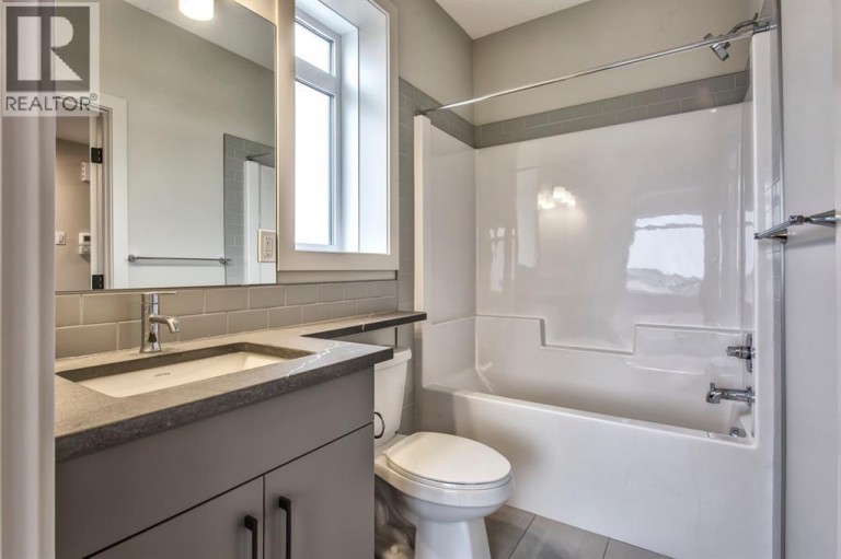 259 Royal Elm Road NW, Calgary, Alberta, T3G0G8