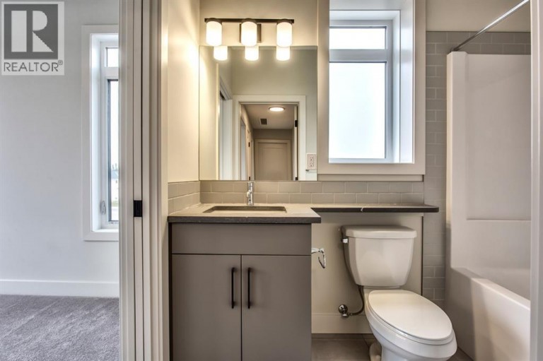 259 Royal Elm Road NW, Calgary, Alberta, T3G0G8
