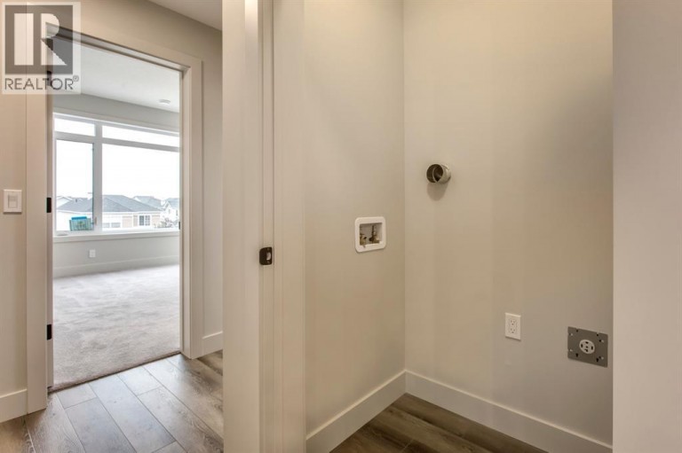 259 Royal Elm Road NW, Calgary, Alberta, T3G0G8