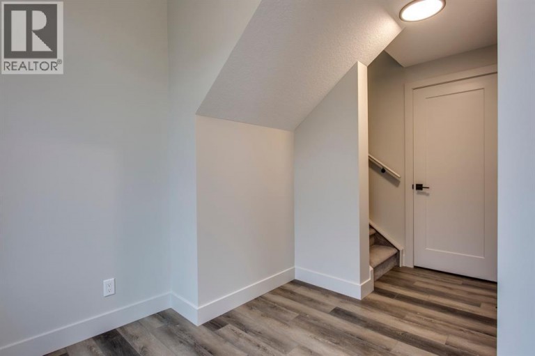 259 Royal Elm Road NW, Calgary, Alberta, T3G0G8