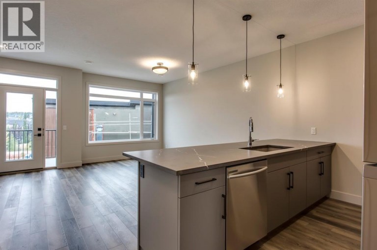 259 Royal Elm Road NW, Calgary, Alberta, T3G0G8