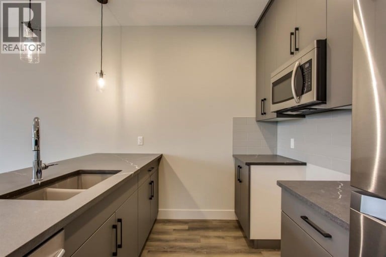 259 Royal Elm Road NW, Calgary, Alberta, T3G0G8