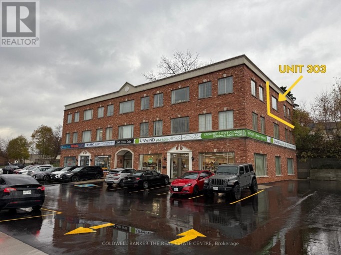 303 - 390 DAVIS DRIVE, Newmarket (Central Newmarket), Ontario, L3Y7T8
