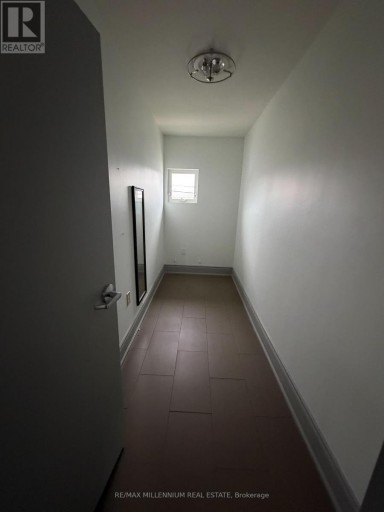 418 PLAINS ROAD E, Burlington (LaSalle), Ontario, L7T2C8