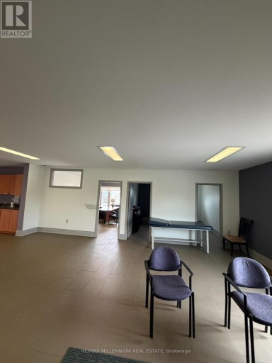418 PLAINS ROAD E, Burlington (LaSalle), Ontario, L7T2C8