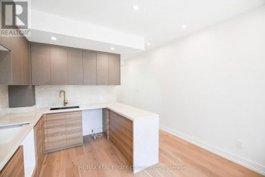59 JONES AVENUE Toronto (South Riverdale) Ontario photo 14