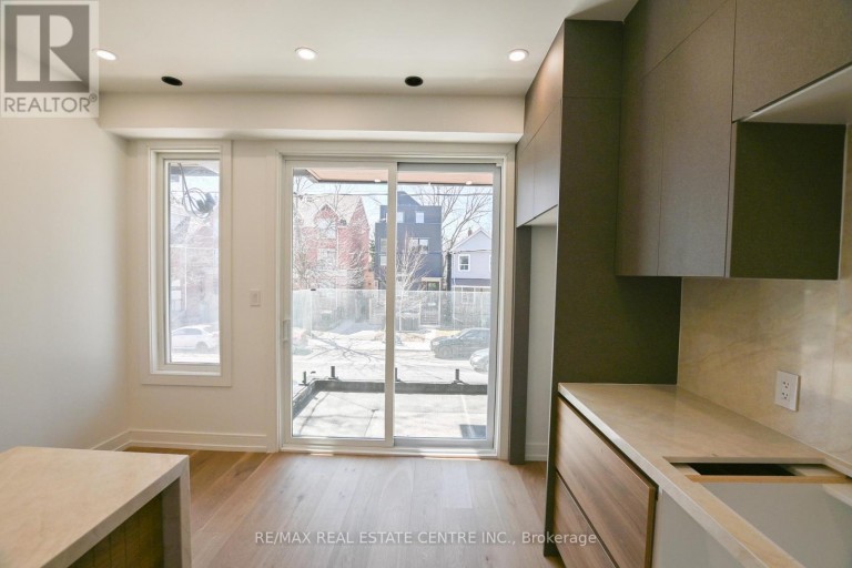 59 JONES AVENUE, Toronto (South Riverdale), Ontario, M4M2Z7