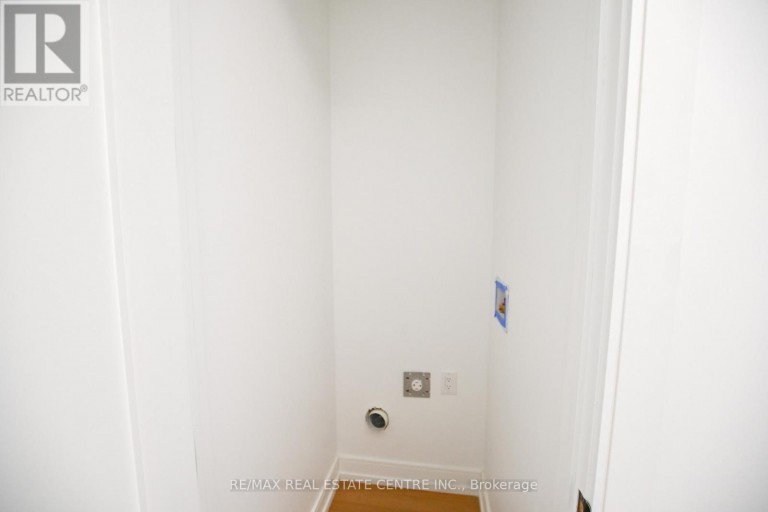 59 JONES AVENUE, Toronto (South Riverdale), Ontario, M4M2Z7