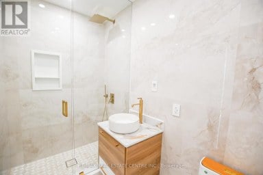 59 JONES AVENUE Toronto (South Riverdale) Ontario photo 22