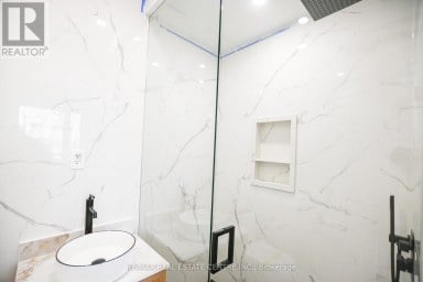 59 JONES AVENUE Toronto (South Riverdale) Ontario photo 31