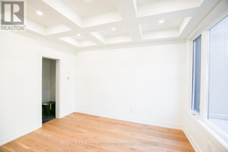59 JONES AVENUE, Toronto (South Riverdale), Ontario, M4M2Z7