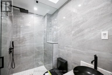 59 JONES AVENUE Toronto (South Riverdale) Ontario photo 9