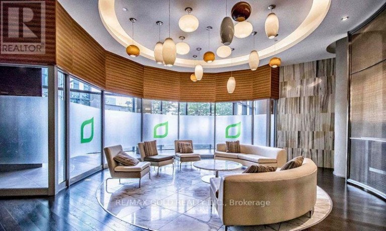 198 - 135 VILLAGE GREEN SQUARE, Toronto (Agincourt South-Malvern West), Ontario, M1S0G3