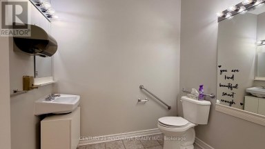 5615 MCGILLIVRAY DRIVE N Lucan Biddulph Ontario photo 24