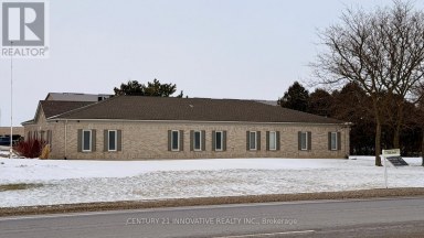 5615 MCGILLIVRAY DRIVE N Lucan Biddulph Ontario photo 3