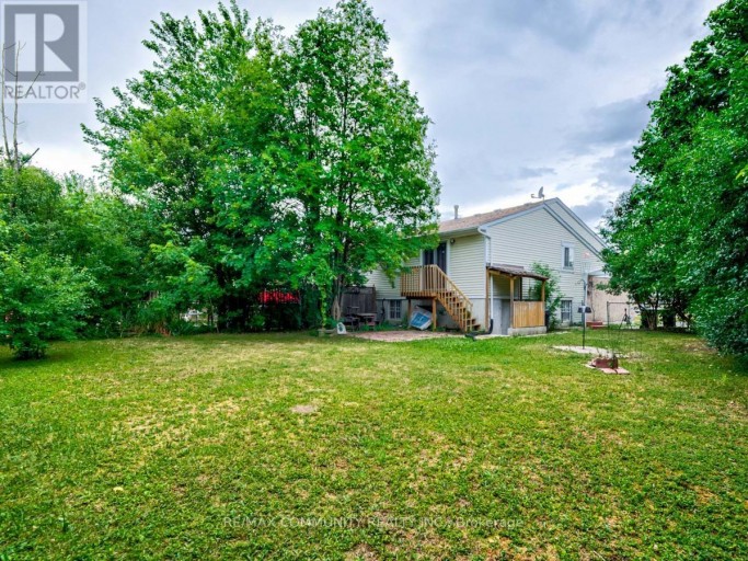LOWER LEVEL - 12 MOONBEAM GROVE, Toronto (Malvern), Ontario, M1B2T5