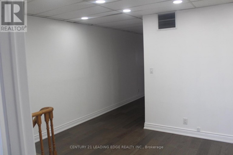 A - 1887 LAWRENCE AVENUE E, Toronto (Wexford-Maryvale), Ontario, M1R2Y3