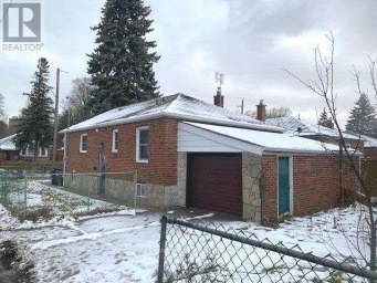 BSMT - 46 MEDHURST ROAD Toronto (Crescent Town) Ontario photo 1