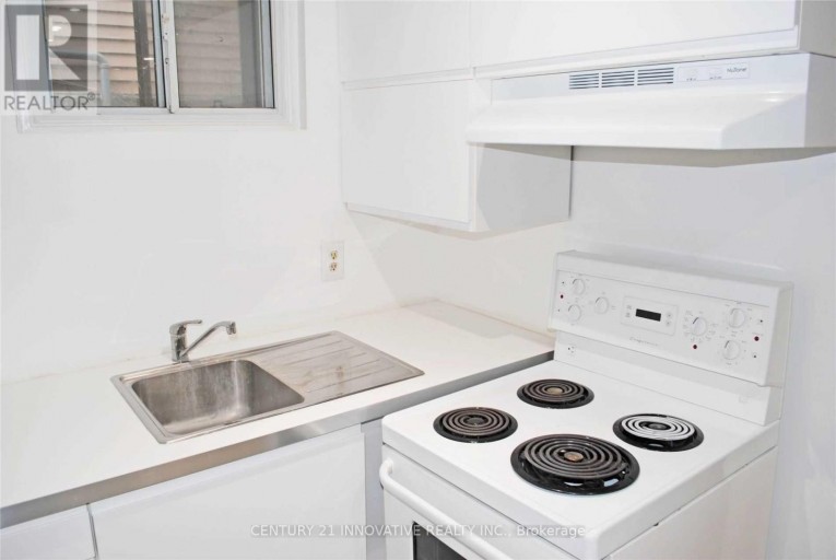 BSMT - 42 ST DUNSTAN DRIVE, Toronto (Oakridge), Ontario, M1L2V5