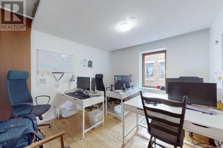 3 - 527 BLOOR STREET W, Toronto (University), Ontario, M5S1Y5