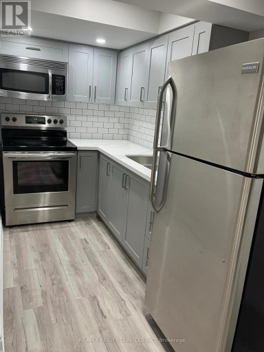 34 EBURY (LOWER) DRIVE, Brampton (Credit Valley), Ontario, L6X5M1