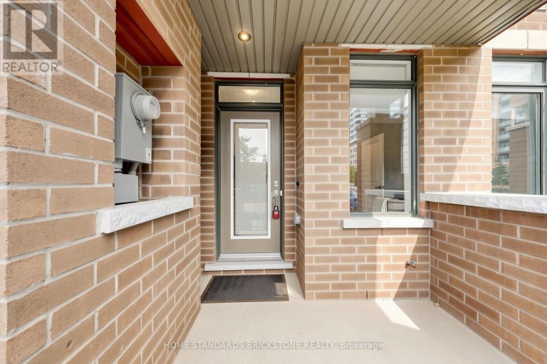 215 SALTERTON CIRCLE, Vaughan, Ontario, L6A4Z2