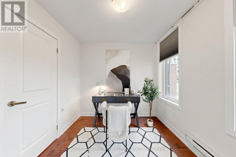 215 SALTERTON CIRCLE, Vaughan, Ontario, L6A4Z2