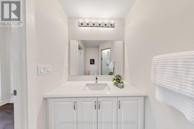 215 SALTERTON CIRCLE Vaughan Ontario photo 25