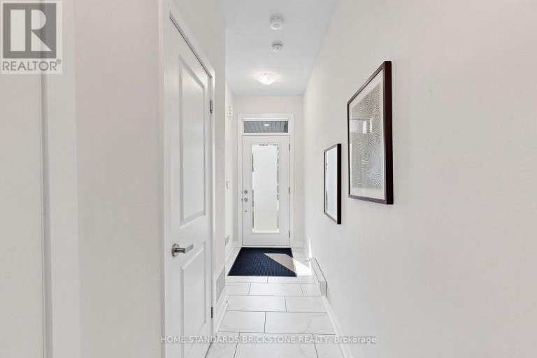 215 SALTERTON CIRCLE, Vaughan, Ontario, L6A4Z2