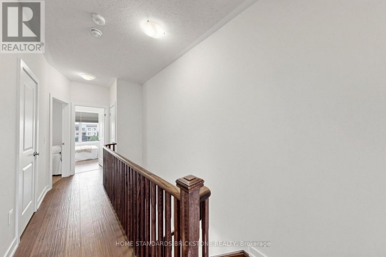 215 SALTERTON CIRCLE, Vaughan, Ontario, L6A4Z2