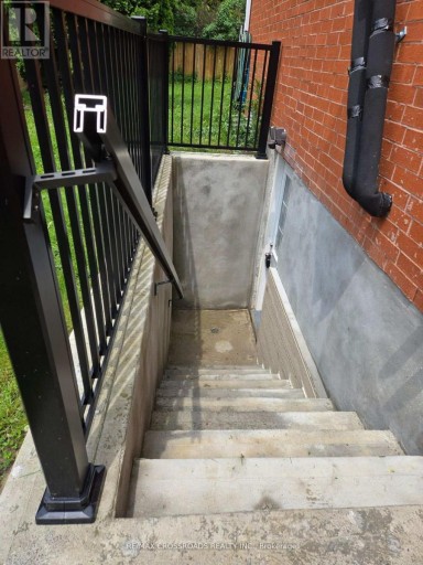 BASEMENT APARTMENT - 66 MORRISON CRESCENT, Markham (Buttonville), Ontario, L3R9K7