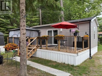 75 - 85 THEME PARK DRIVE Wasaga Beach Ontario photo 1