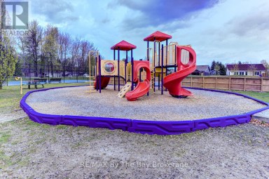 75 - 85 THEME PARK DRIVE Wasaga Beach Ontario photo 28