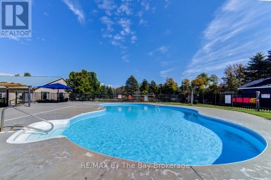 75 - 85 THEME PARK DRIVE Wasaga Beach Ontario photo 5