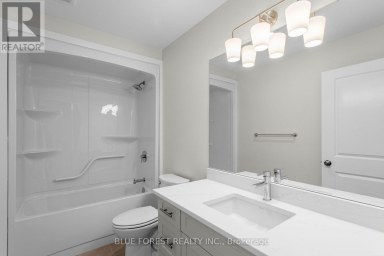 247 MCTAVISH STREET Strathroy-Caradoc (NW) Ontario photo 36