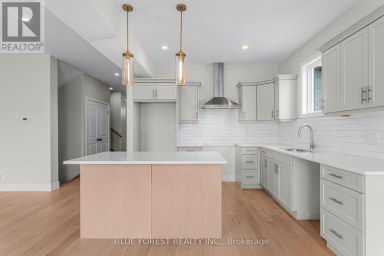 247 MCTAVISH STREET Strathroy-Caradoc (NW) Ontario photo 7