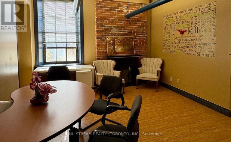 301 - 100 FRONT STREET E, Toronto (Moss Park), Ontario, M5A1E1