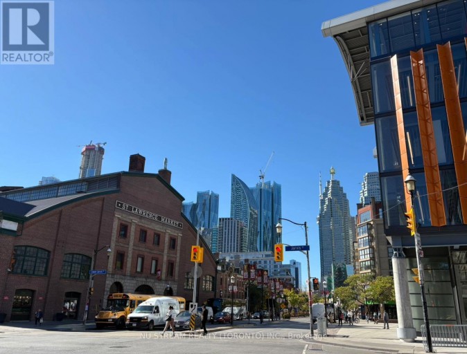 302 - 100 FRONT STREET E, Toronto (Moss Park), Ontario, M5A1E1